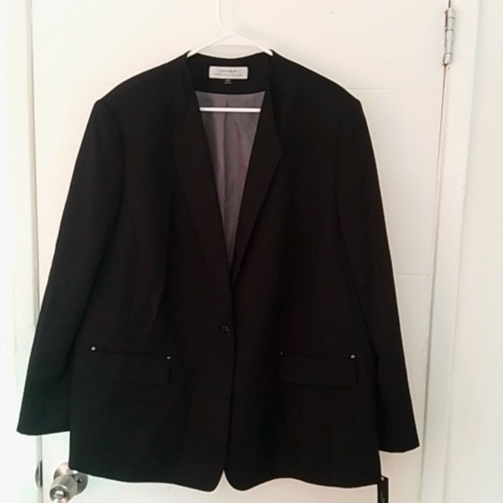 Tahari 20w amazing blazer, elegant with tags